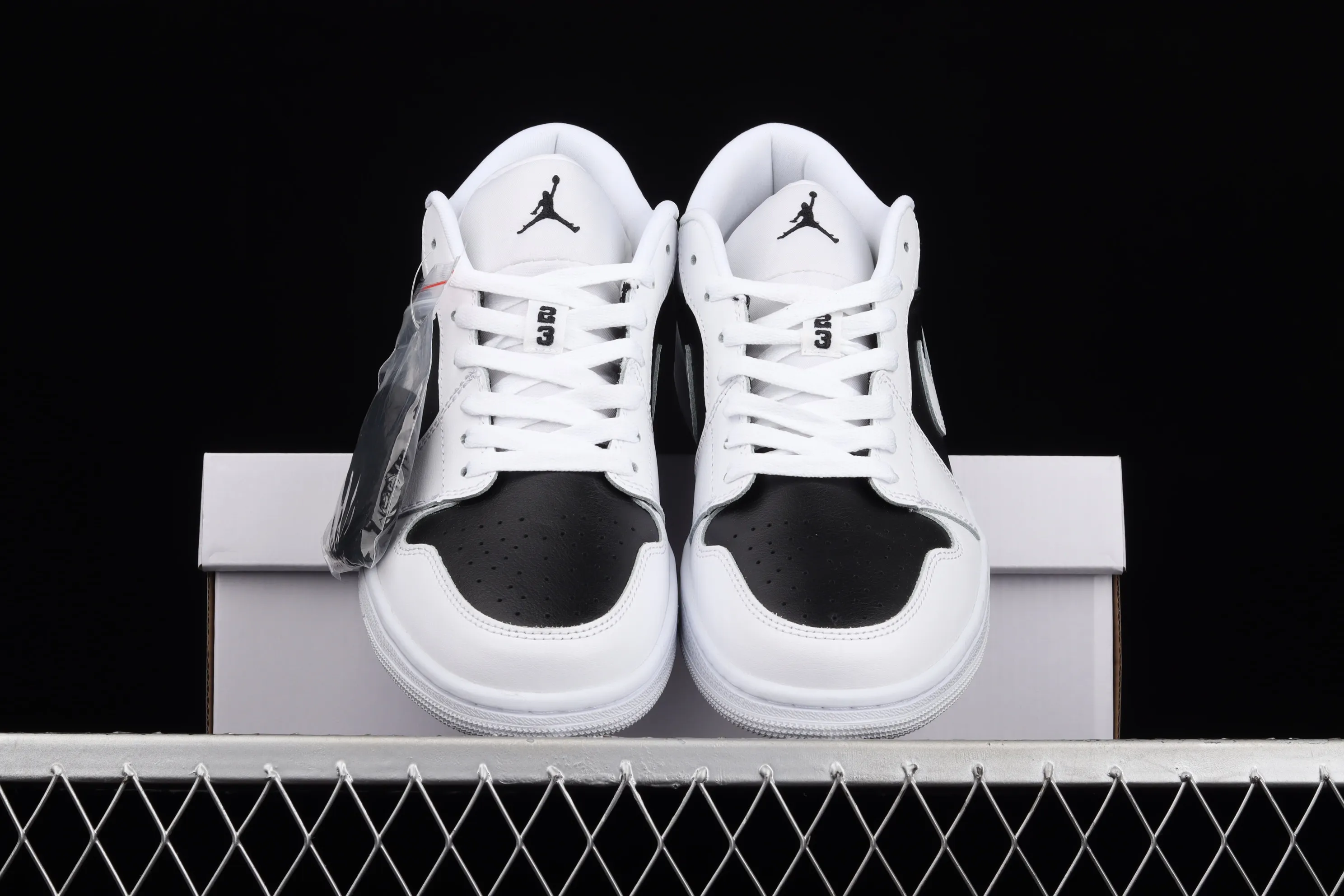 All categories Air Jordan Jordan series basketball shoes Air Jordan 1 Low Air Jordan 1 Low AJ1 Joe 1 black and white panda low-top cultural and leisure sports sneakers DC0774-100